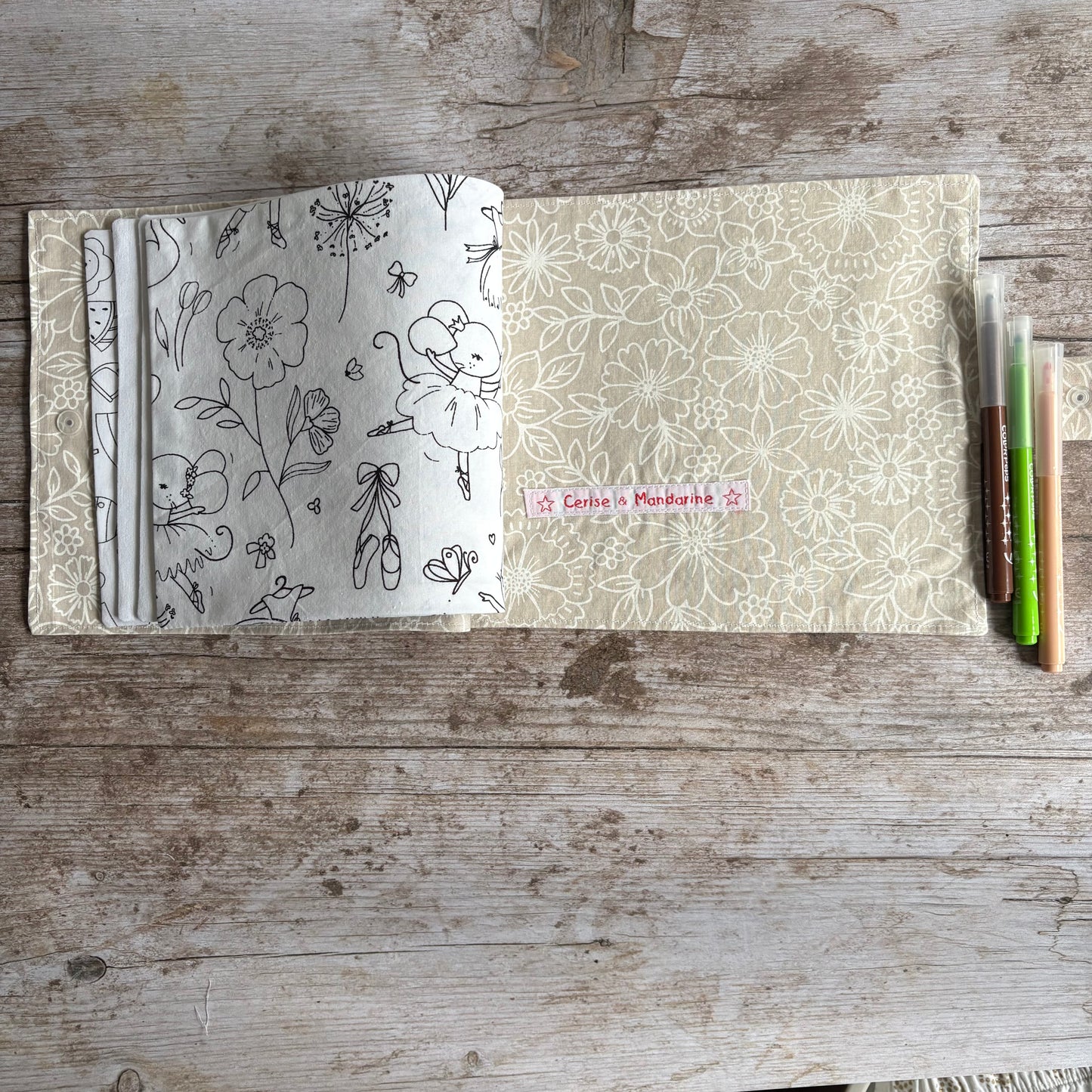 Cahier de coloriage lavable