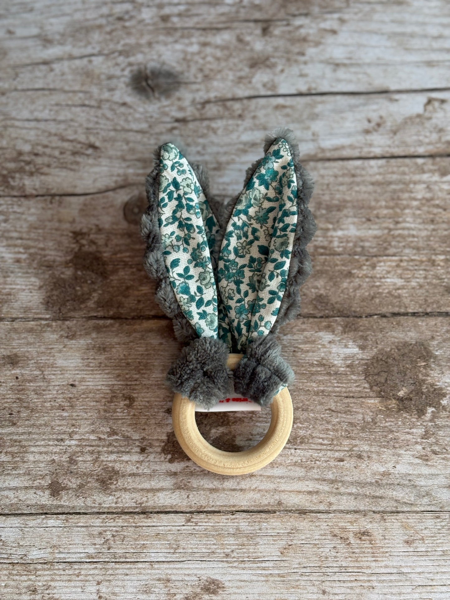 Anneau de dentition à oreilles