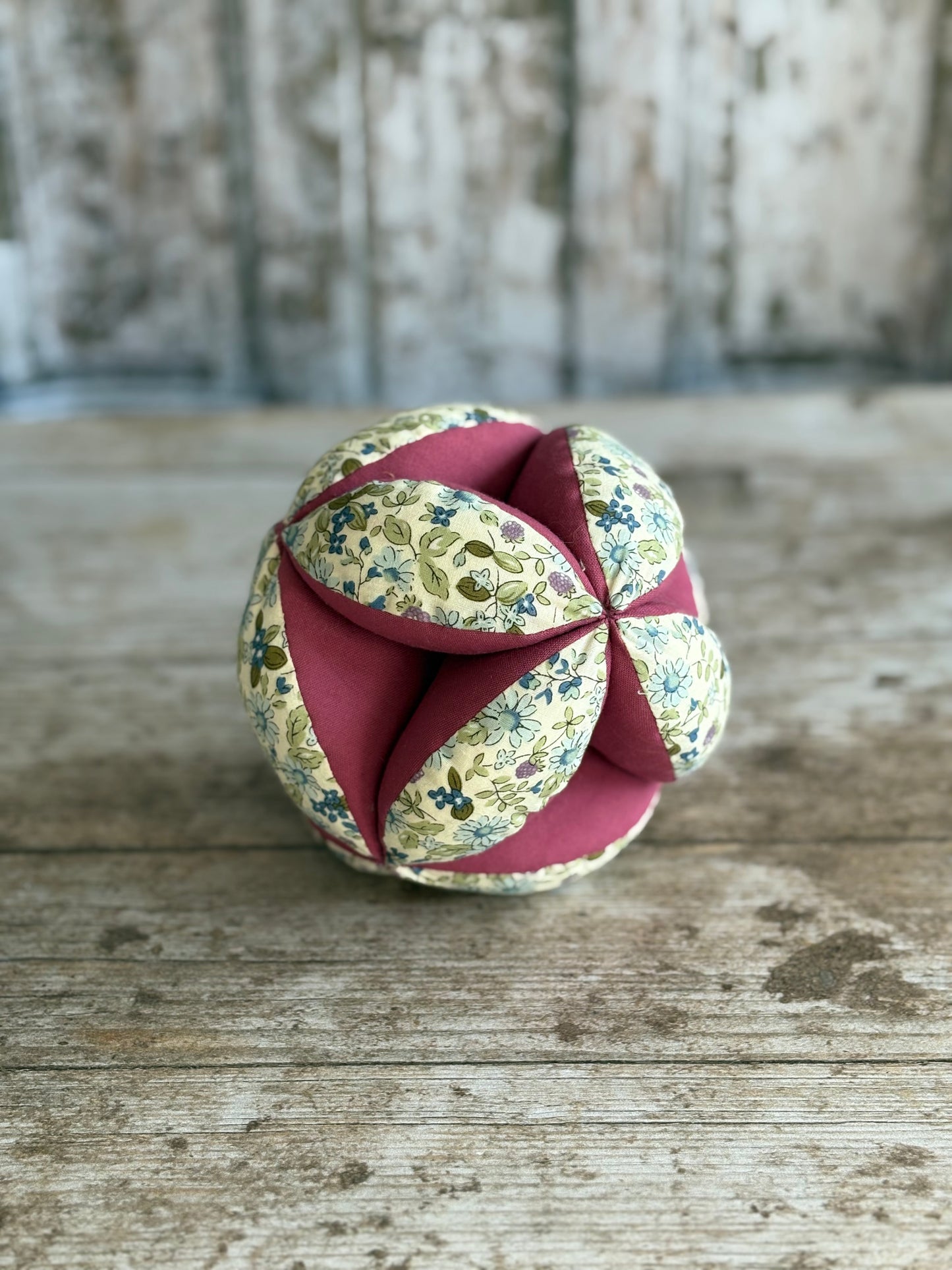 Balle de préhension fleurie