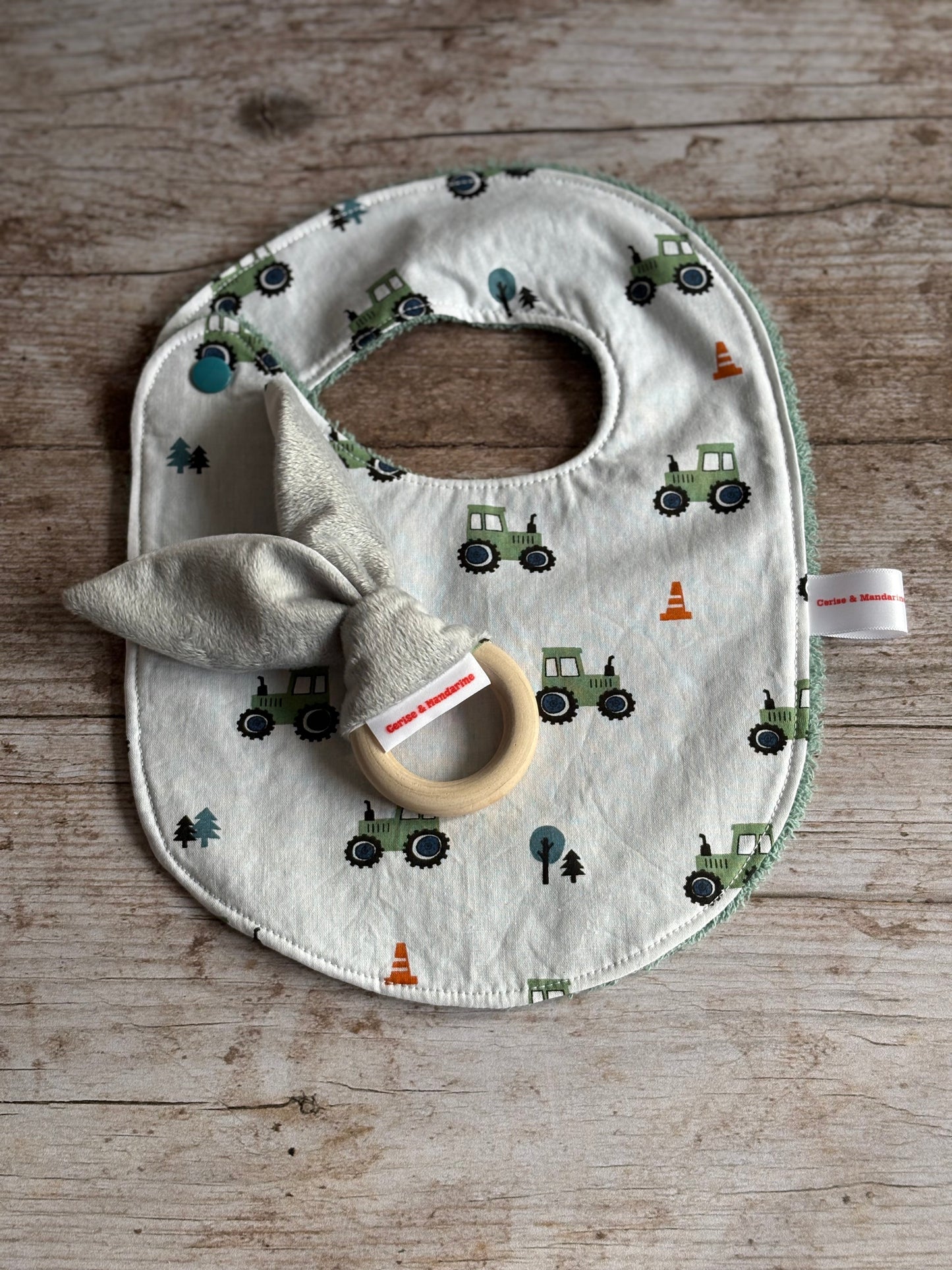 Ensemble bébé thème tracteur