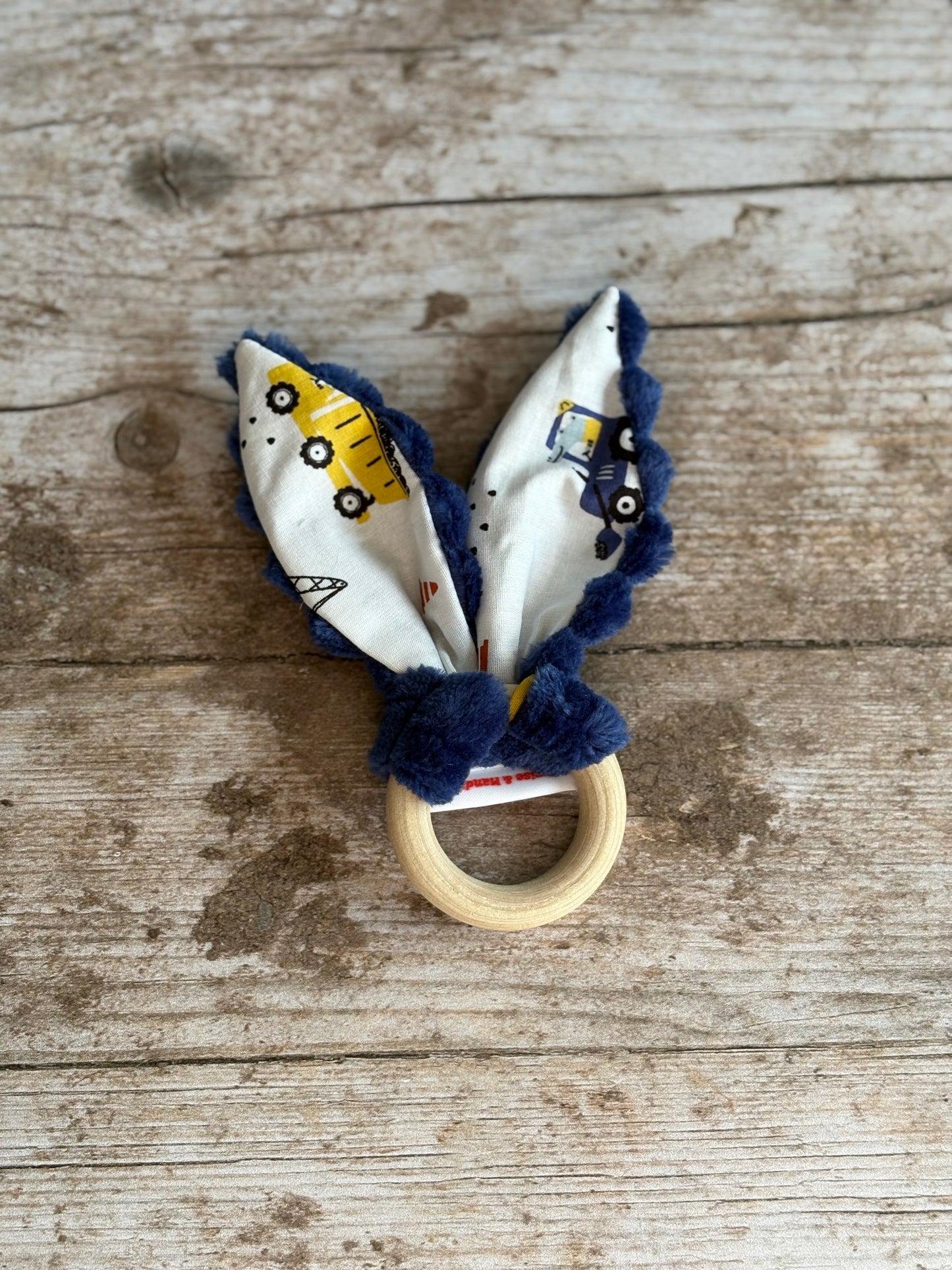 Anneau de dentition à oreilles