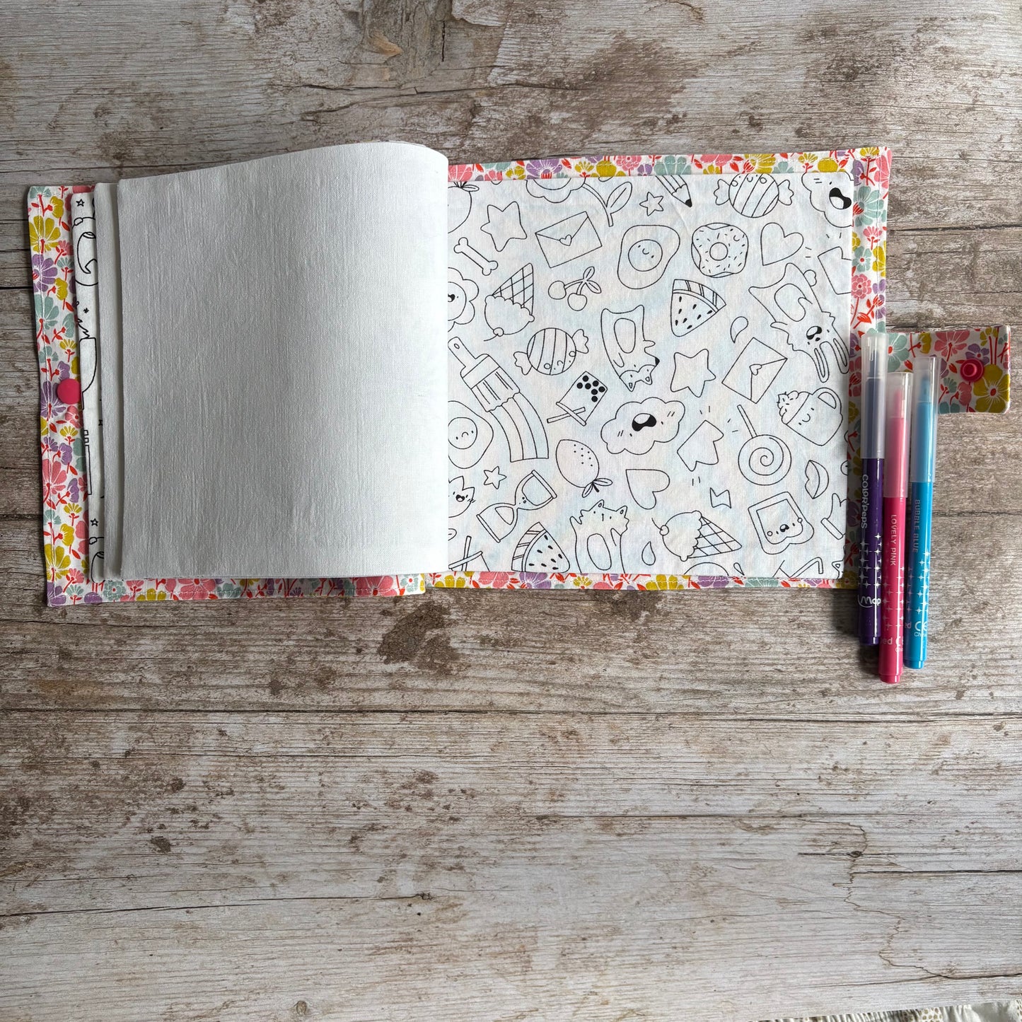 Cahier de coloriage lavable