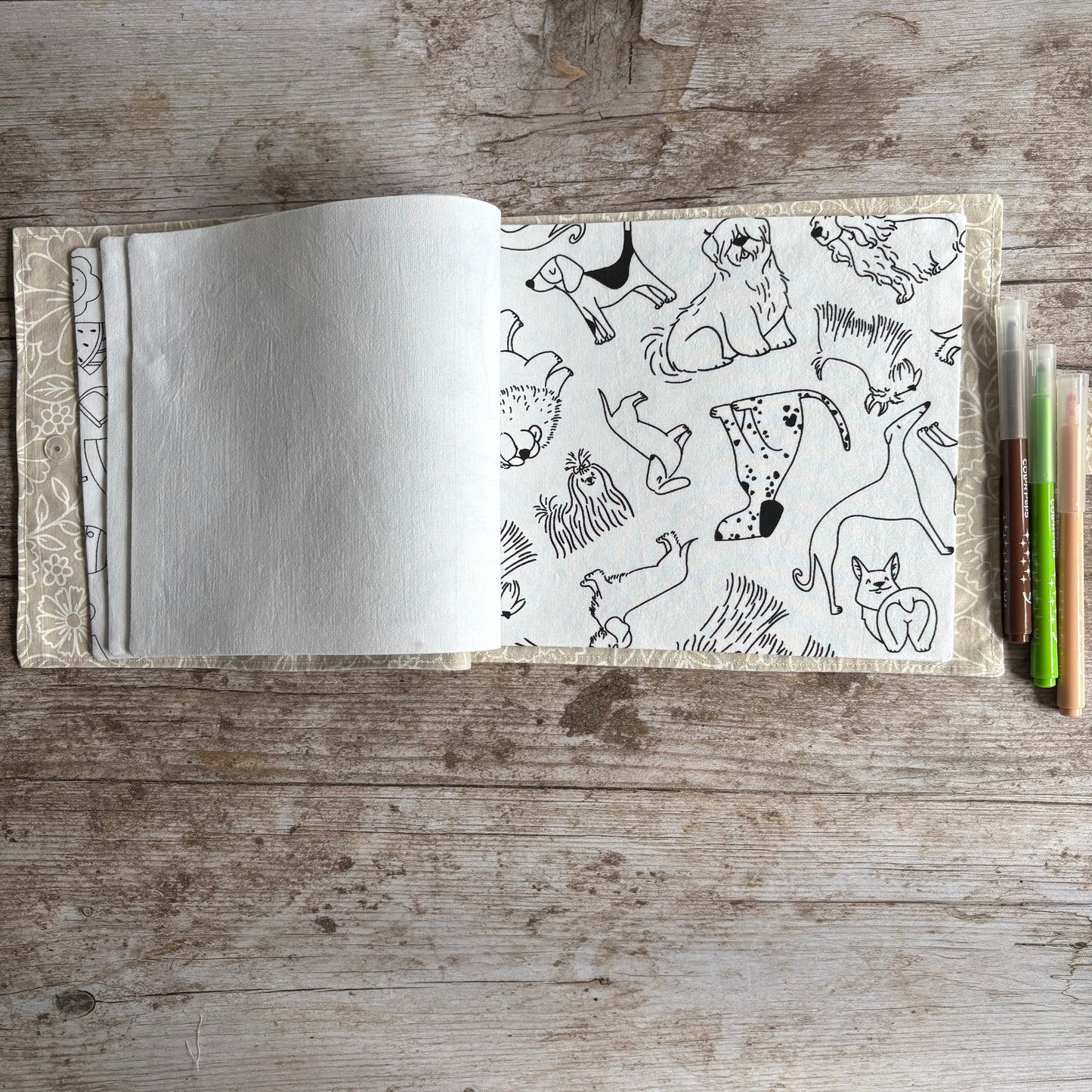 Cahier de coloriage lavable